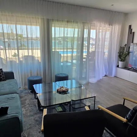 Royal Dutch Lux 4 * Trogir