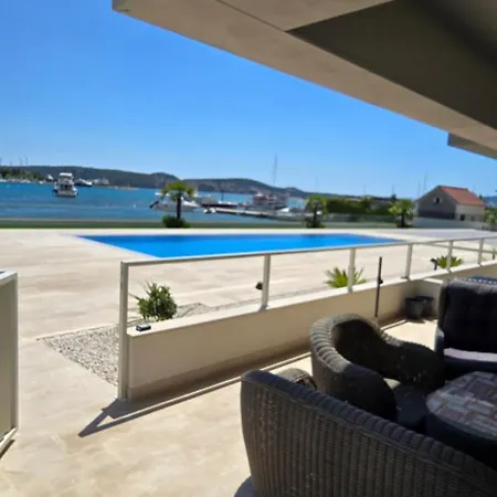 Royal Dutch Lux 4 Apartamento